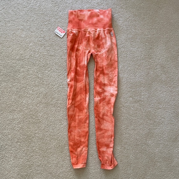 NWT Free People Women’s Good Karma Tie Dye Legging. Size XS/S. - Picture 4 of 7